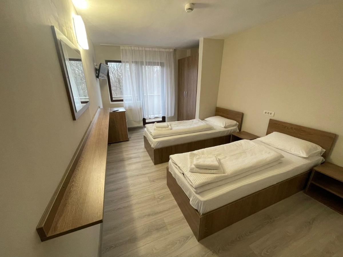 Hotel Le Baron Τιμισοάρα Εξωτερικό φωτογραφία
