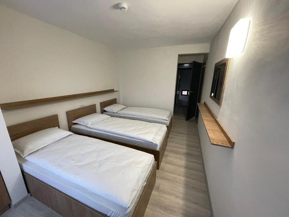 Hotel Le Baron Τιμισοάρα Εξωτερικό φωτογραφία