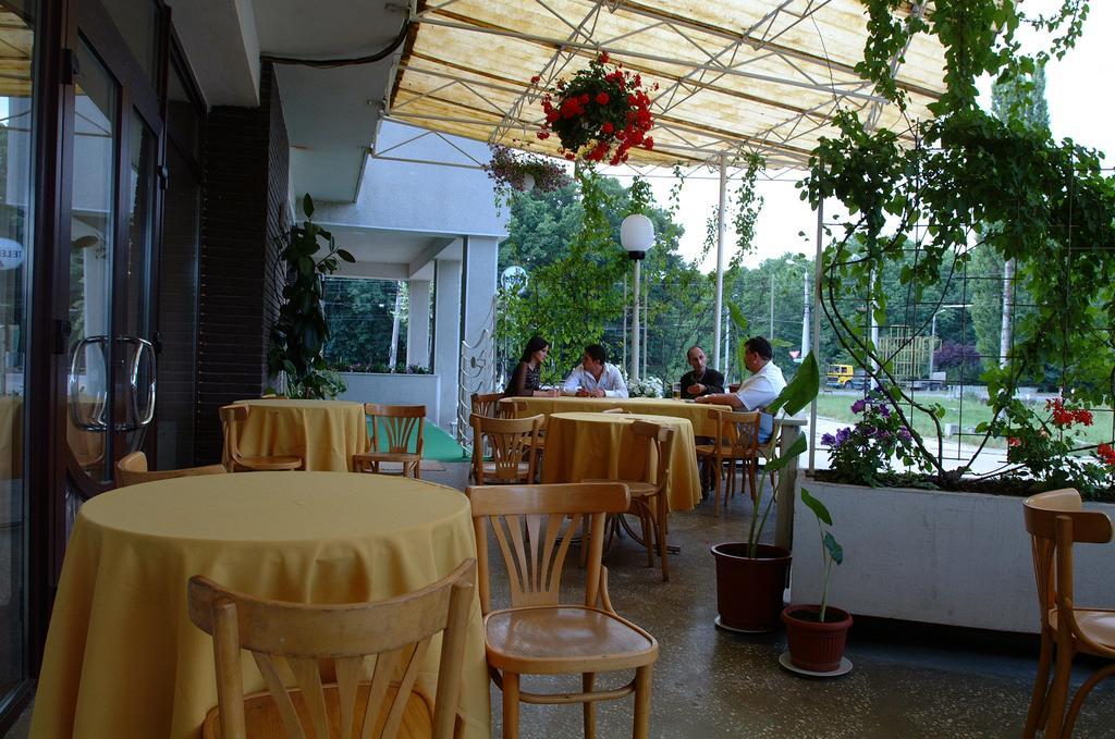 Hotel Le Baron Τιμισοάρα Εξωτερικό φωτογραφία